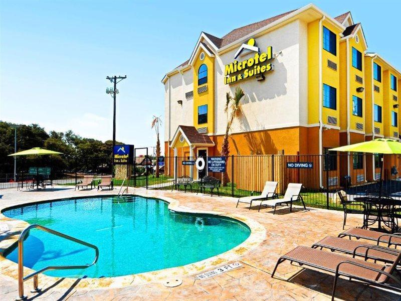 Microtel Inn & Suites by Wyndham New Braunfels I-35 Exterior foto