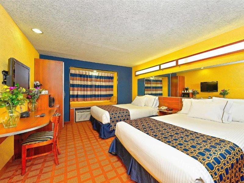 Microtel Inn & Suites by Wyndham New Braunfels I-35 Exterior foto