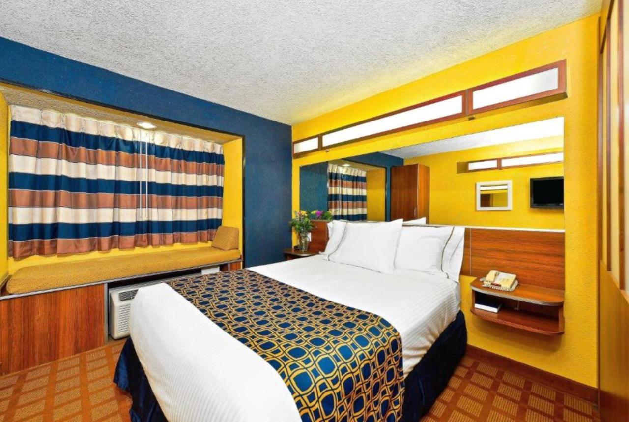 Microtel Inn & Suites by Wyndham New Braunfels I-35 Exterior foto