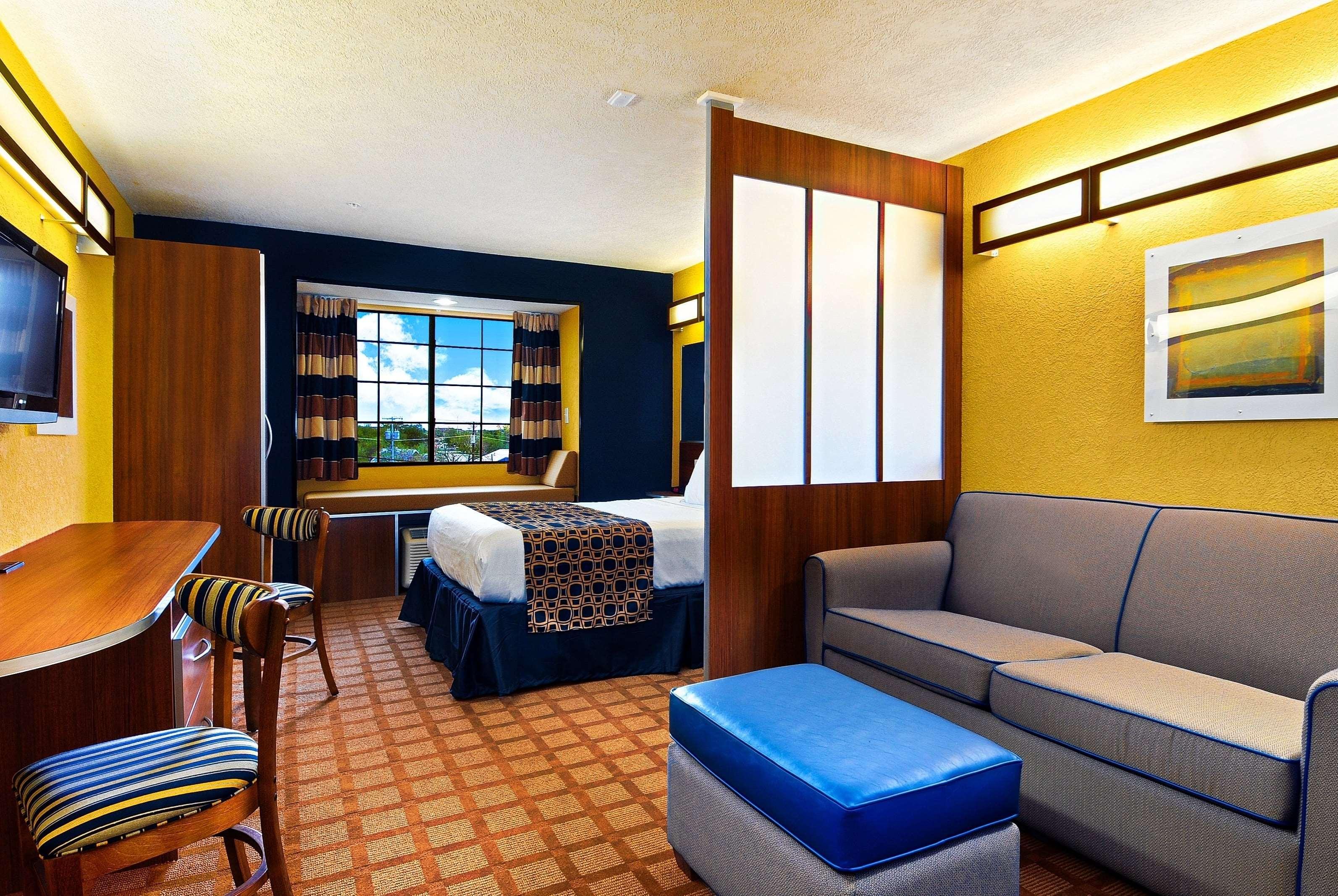 Microtel Inn & Suites by Wyndham New Braunfels I-35 Exterior foto