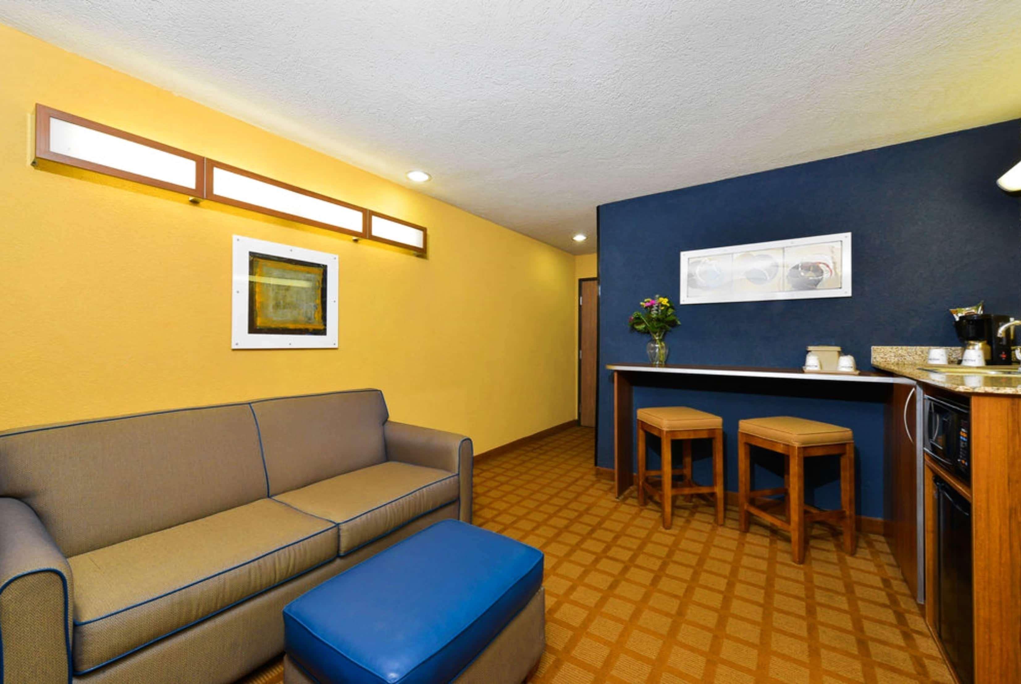 Microtel Inn & Suites by Wyndham New Braunfels I-35 Exterior foto