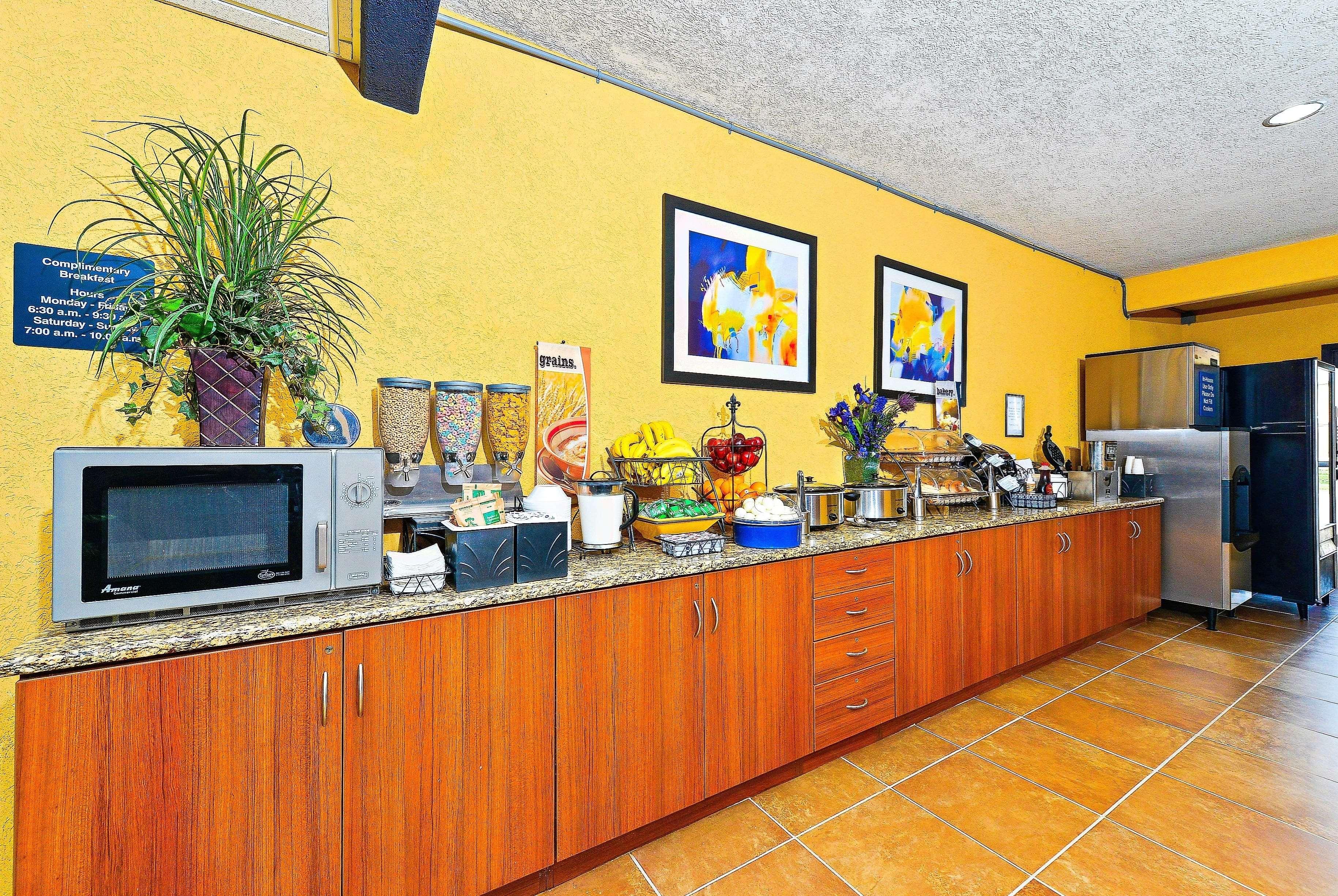 Microtel Inn & Suites by Wyndham New Braunfels I-35 Exterior foto