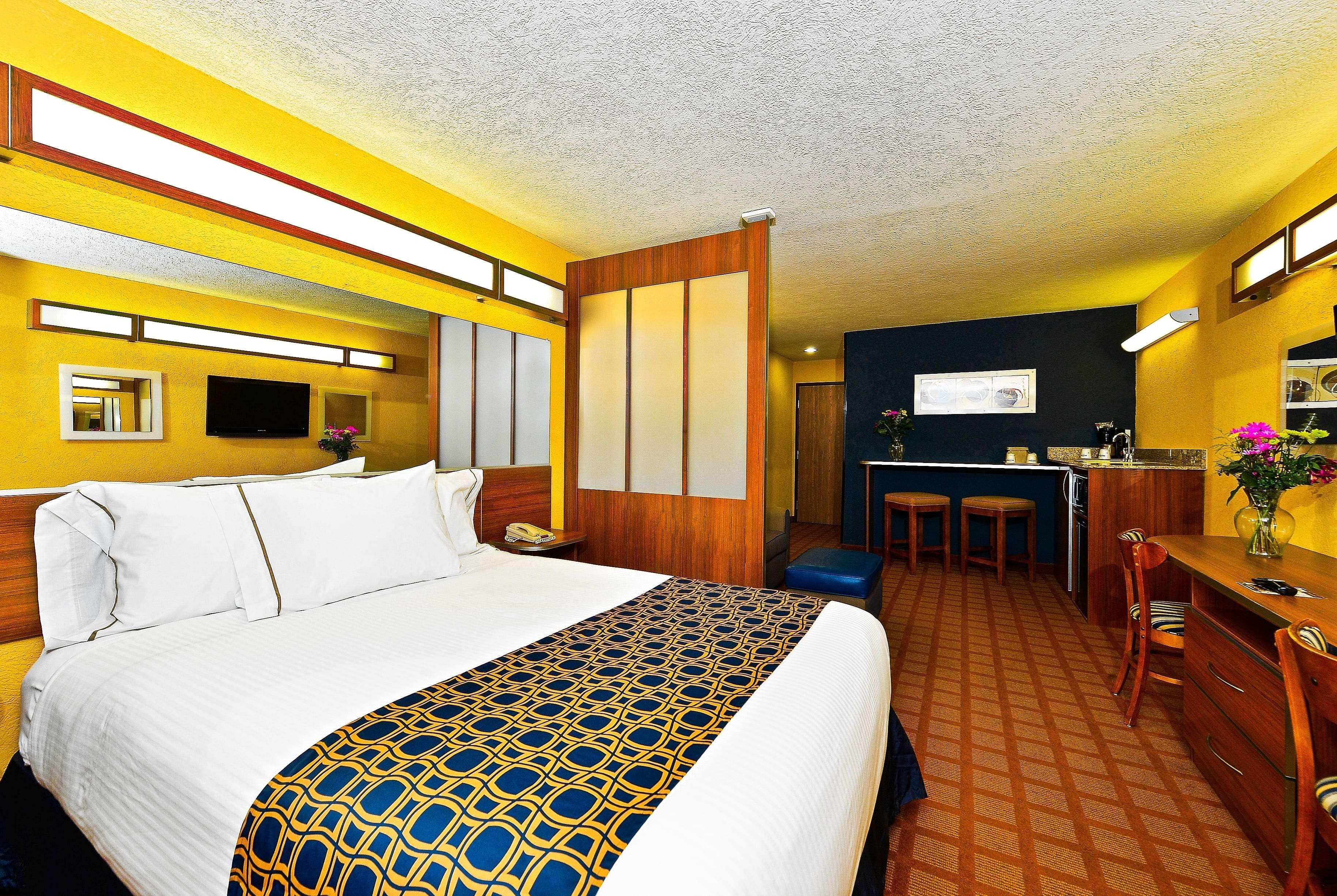 Microtel Inn & Suites by Wyndham New Braunfels I-35 Exterior foto