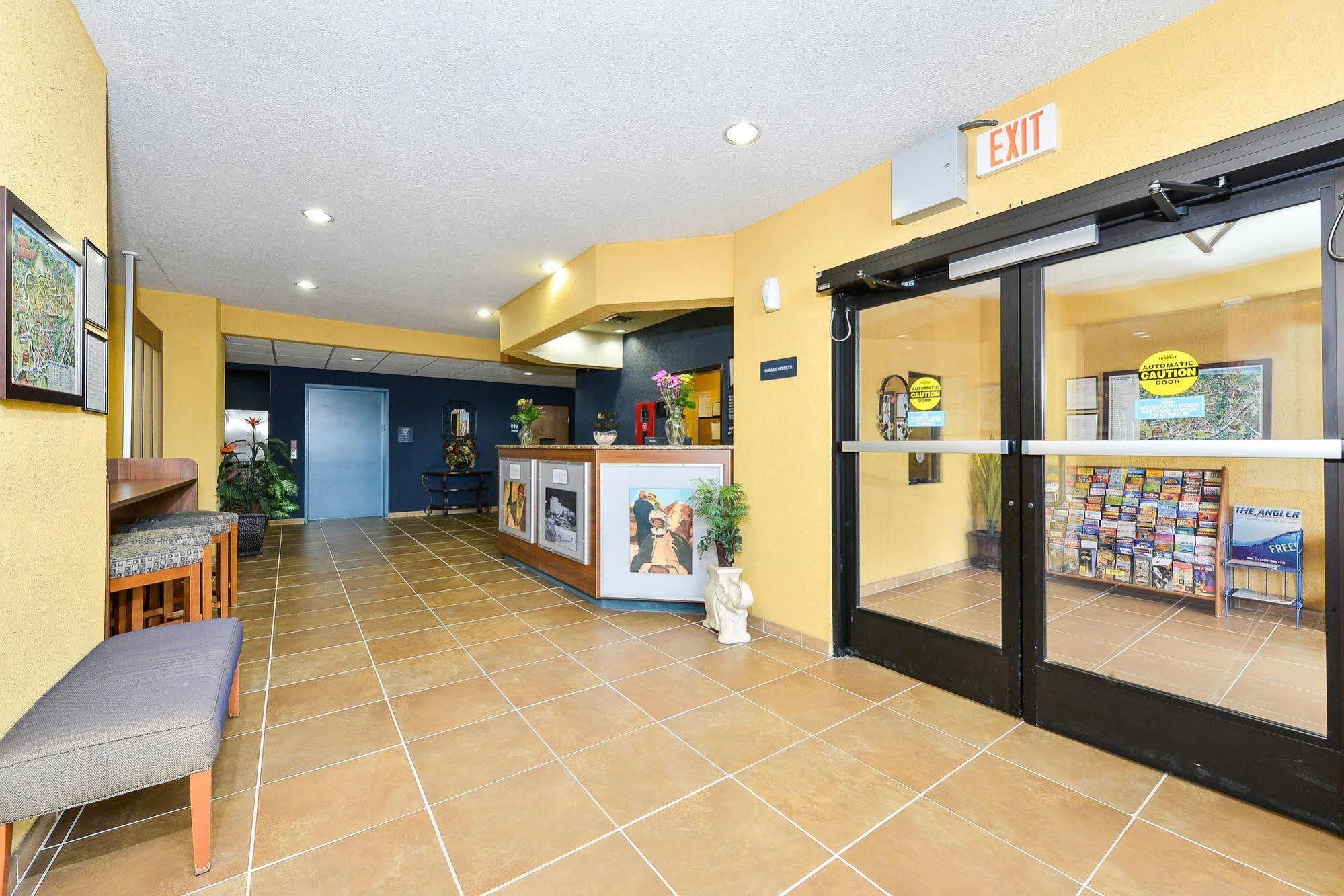 Microtel Inn & Suites by Wyndham New Braunfels I-35 Exterior foto