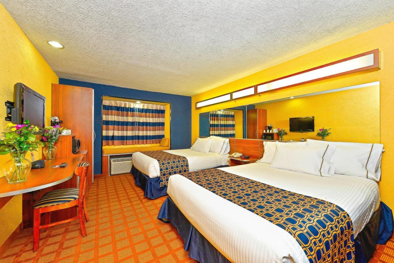 Microtel Inn & Suites by Wyndham New Braunfels I-35 Exterior foto